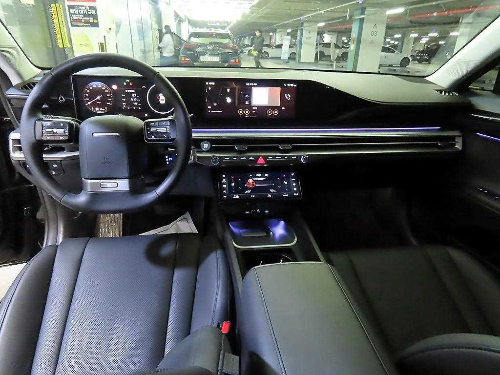 HYUNDAI Grandeur - Vista 10