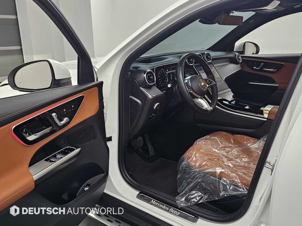 Mercedes Benz GLC Class - Vista 11