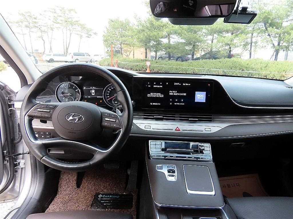 HYUNDAI Grandeur - Vista 7