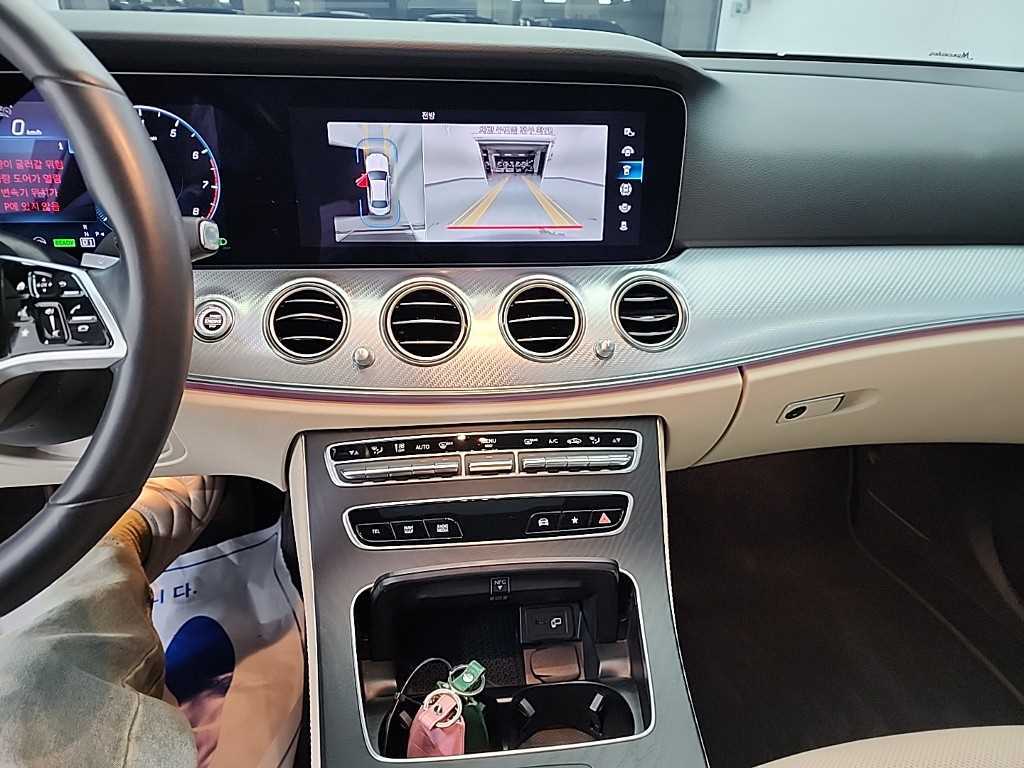 Mercedes Benz E class - Vista 10