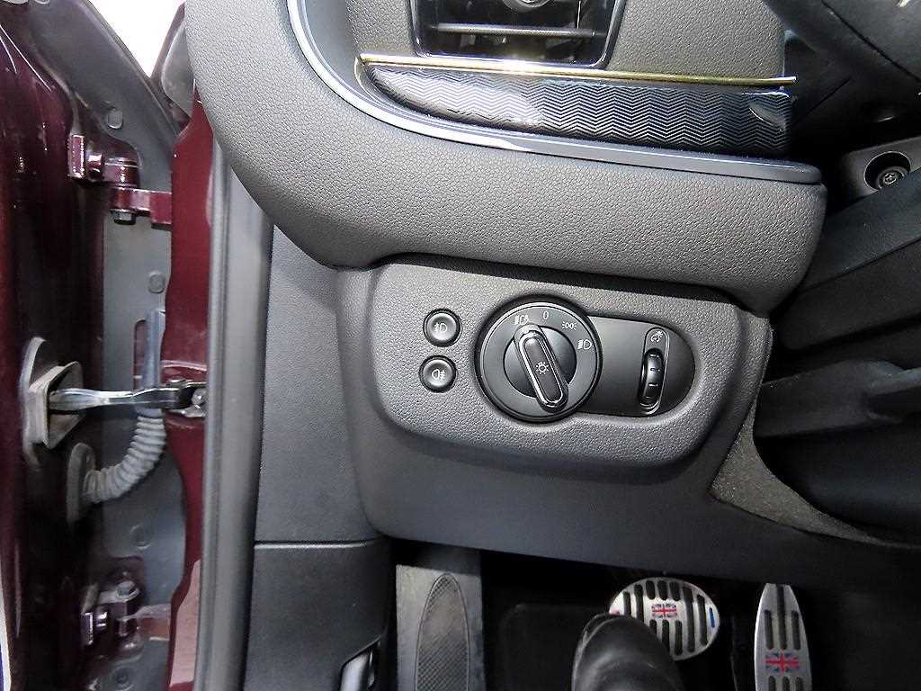 Mini Clubman - Vista 12