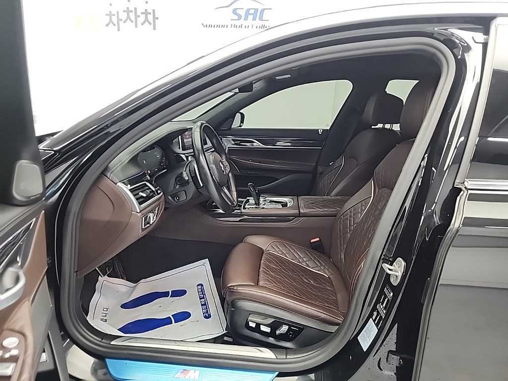 BMW 7 Series - Vista 11