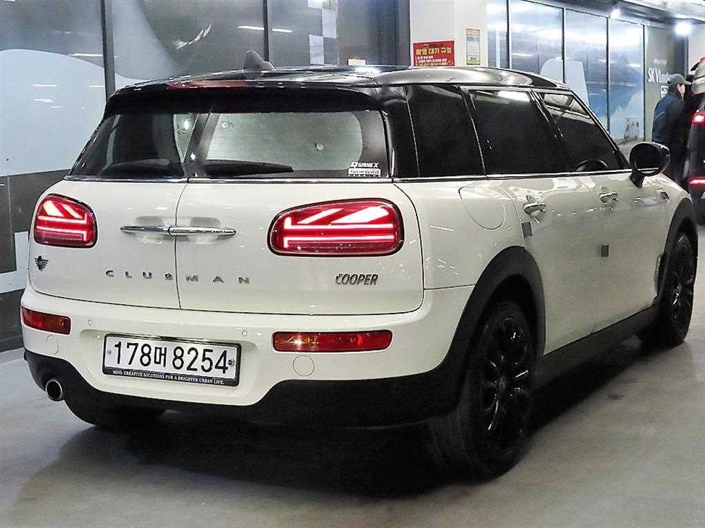 Mini Clubman - Vista 4