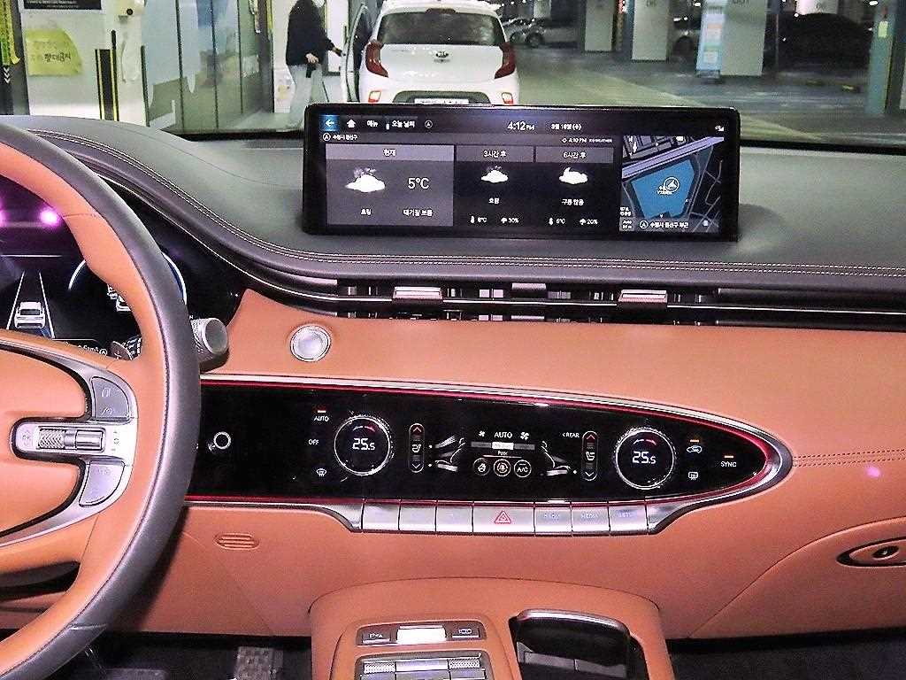 Genesis GV70 - Vista 11