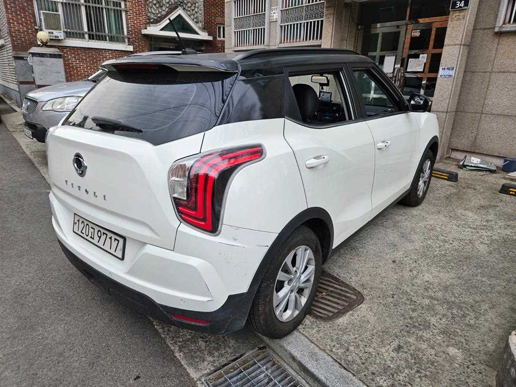 Ssangyong Tivoli - Vista 6