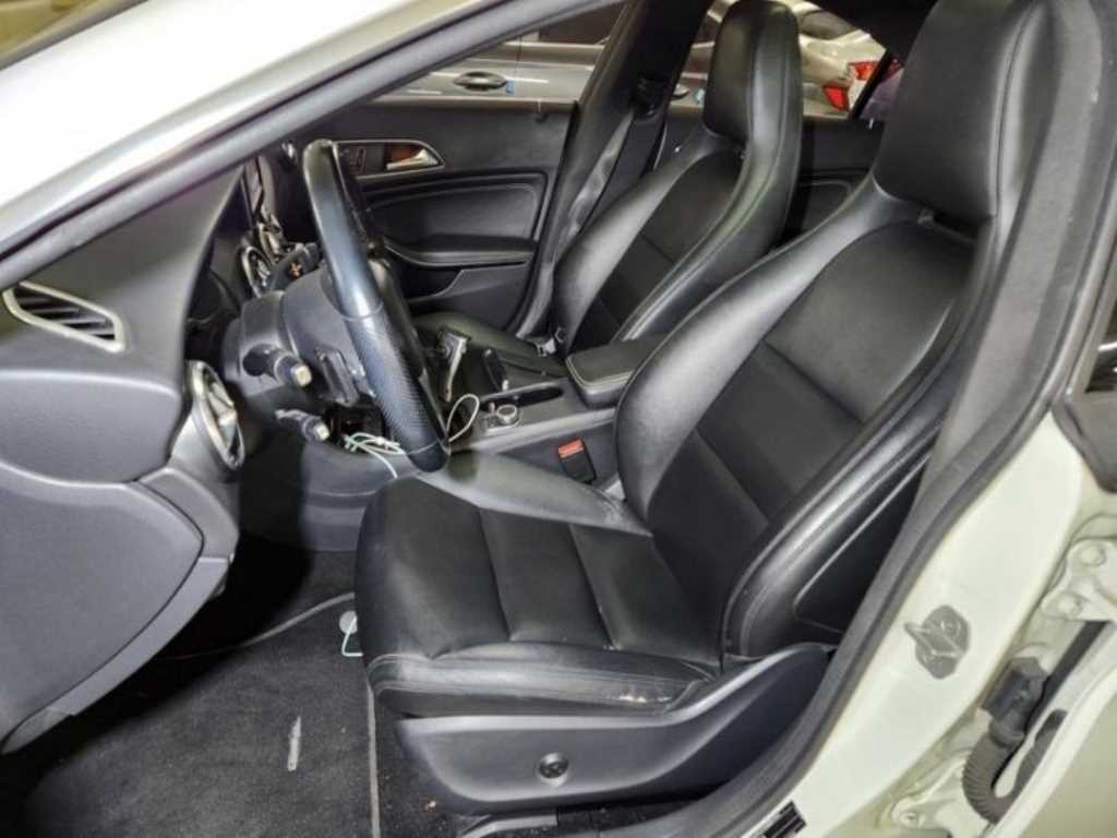 Mercedes Benz CLA Class - Vista 10