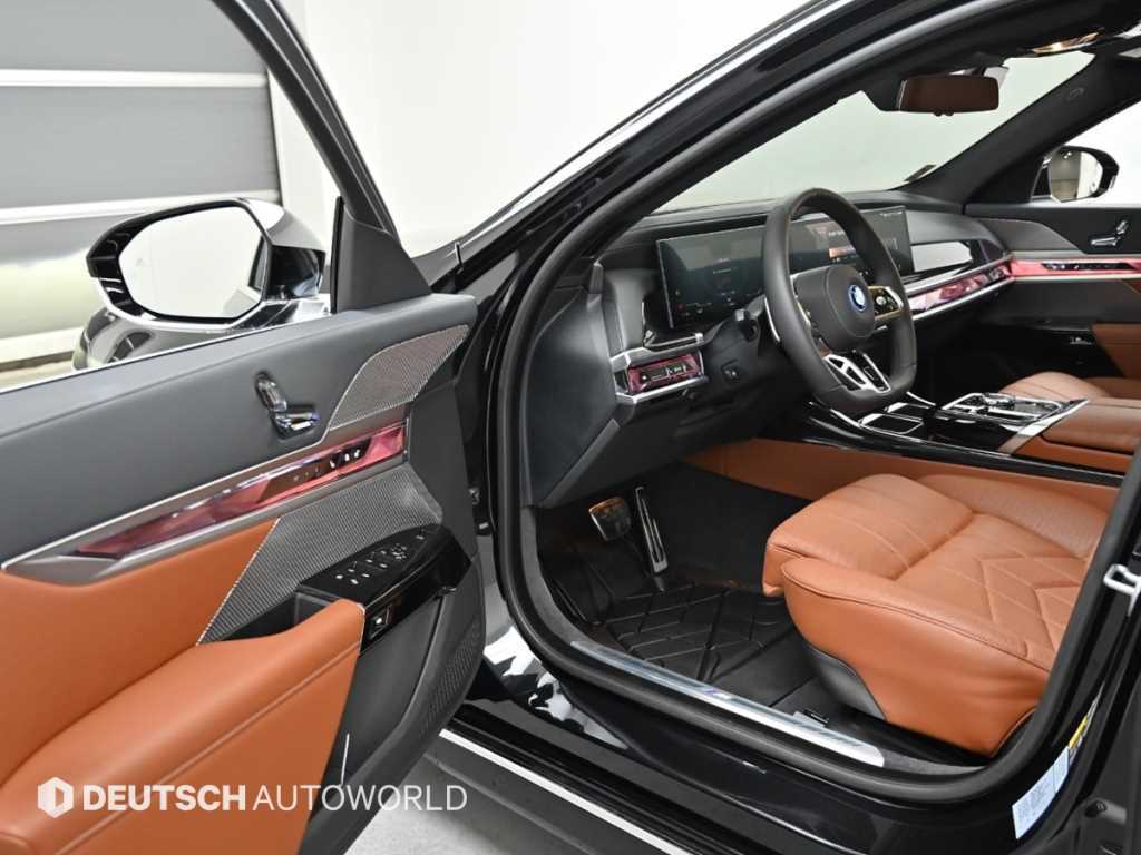 BMW i7 - Vista 11