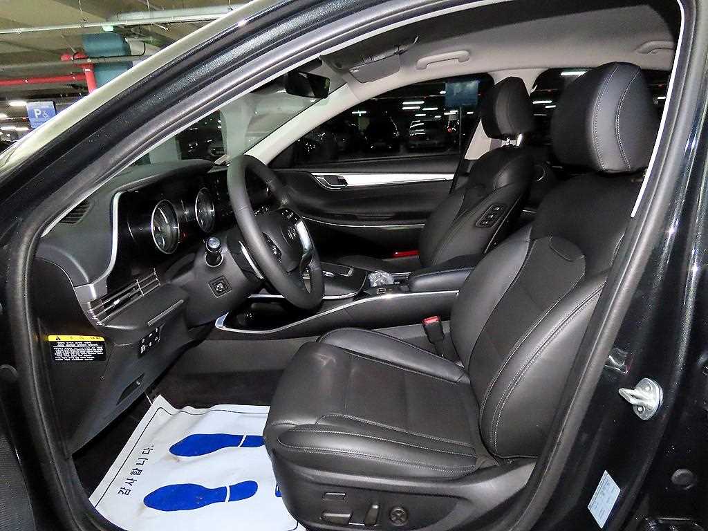 HYUNDAI Grandeur - Vista 6