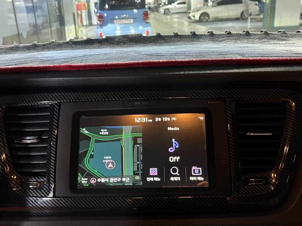 KIA Carnival - Vista 11