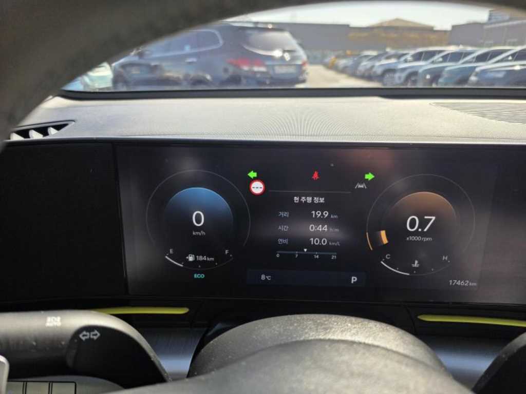 HYUNDAI Kona - Vista 9