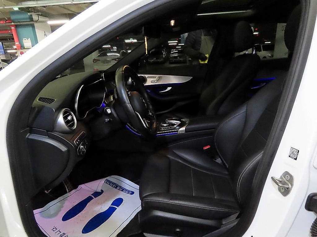 Mercedes Benz C Class - Vista 6