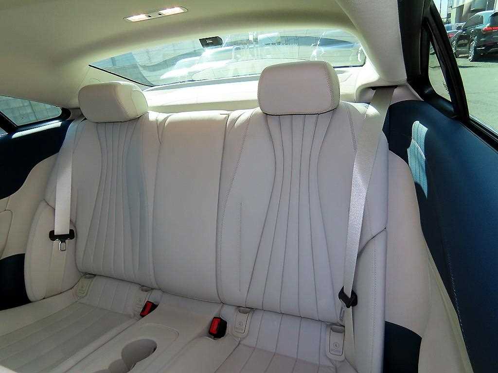 Mercedes Benz E class - Vista 6