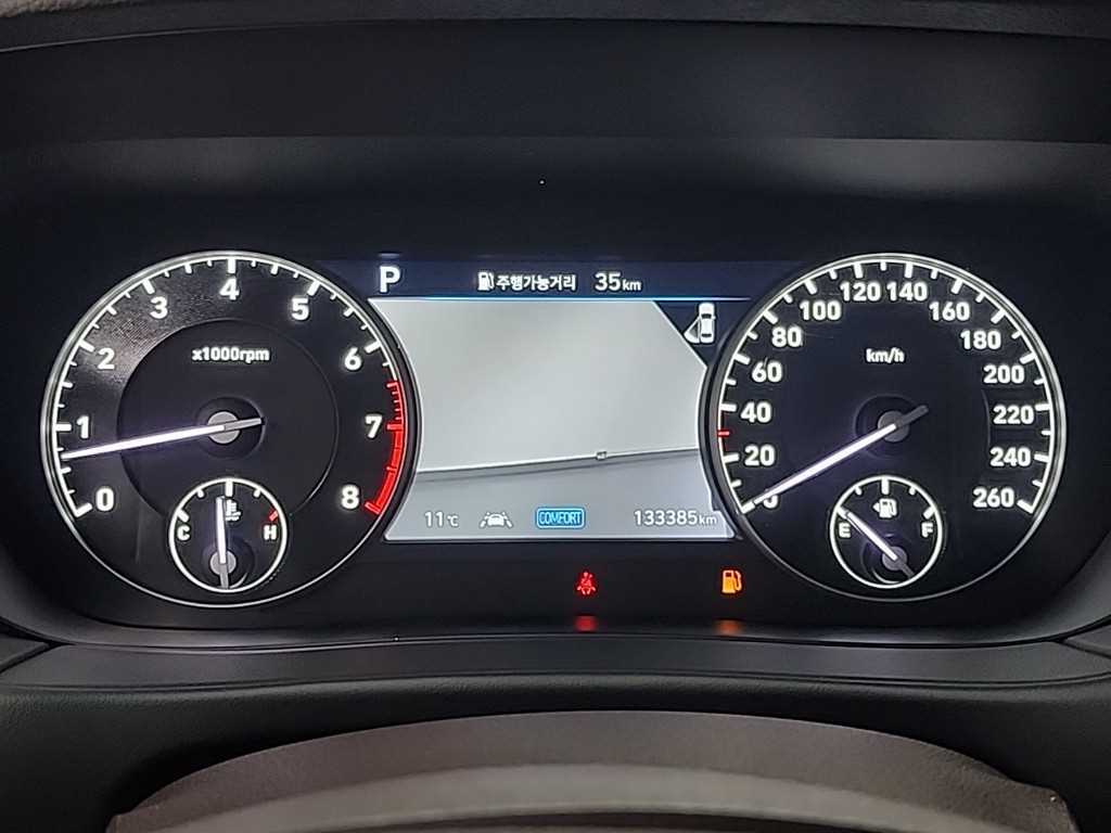 Genesis G90 - Vista 6