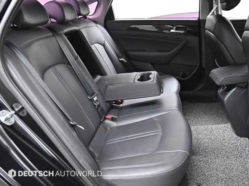 HYUNDAI Sonata - Vista 12