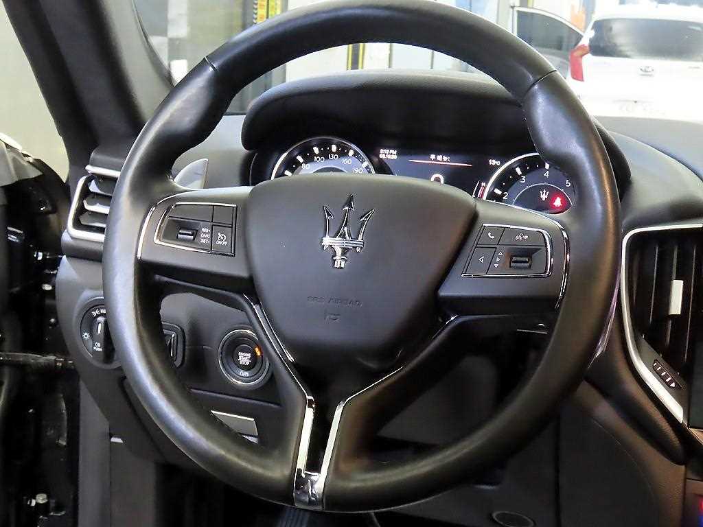 Maserati Ghibli - Vista 8