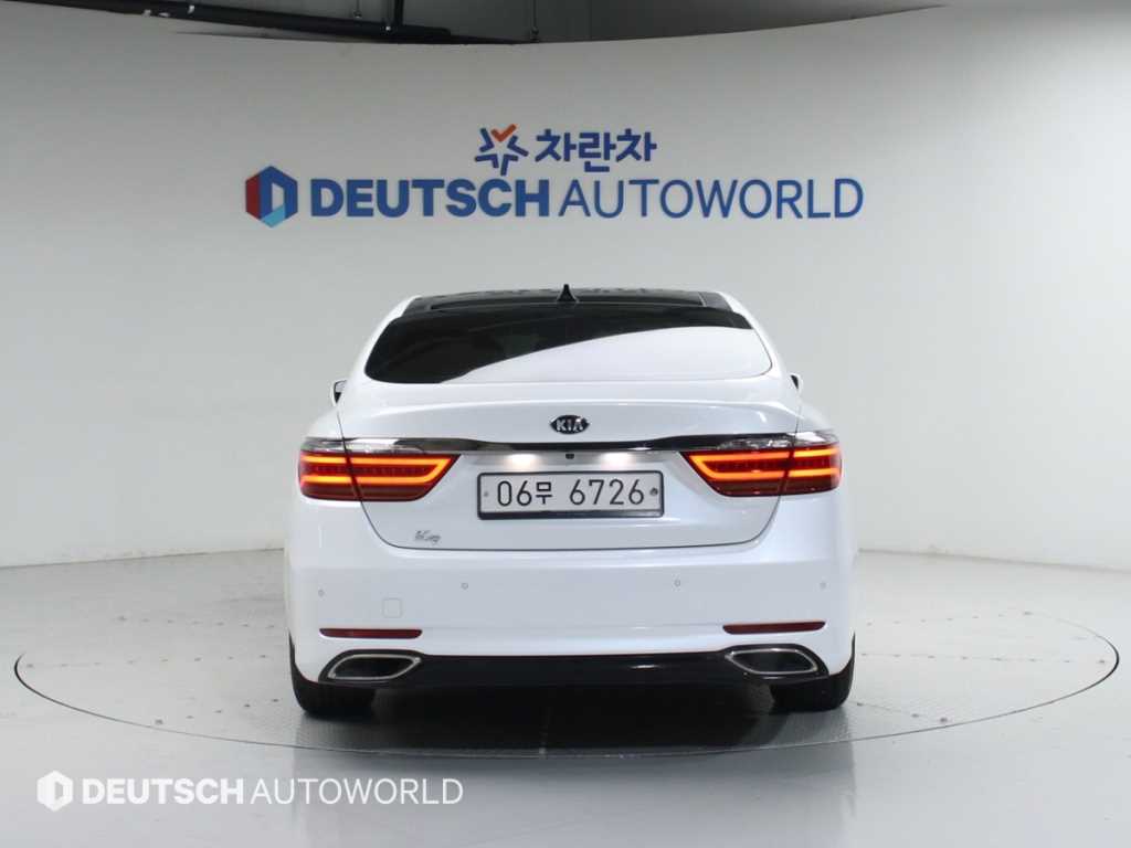 KIA K9 - Vista 4