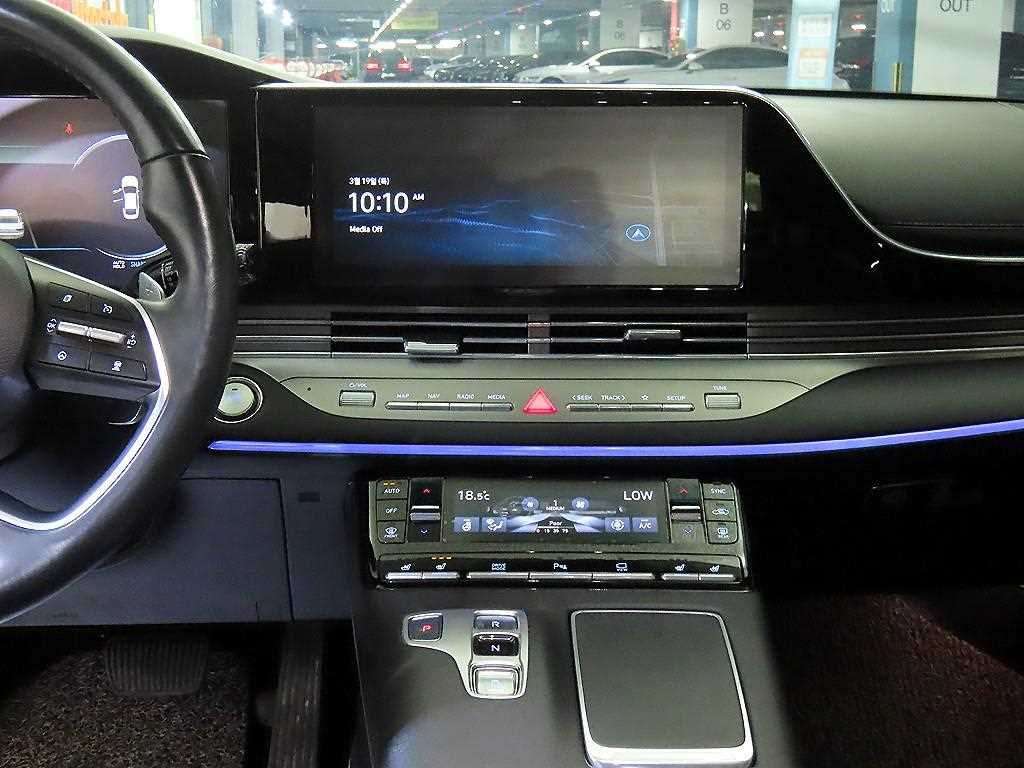 HYUNDAI Grandeur - Vista 11