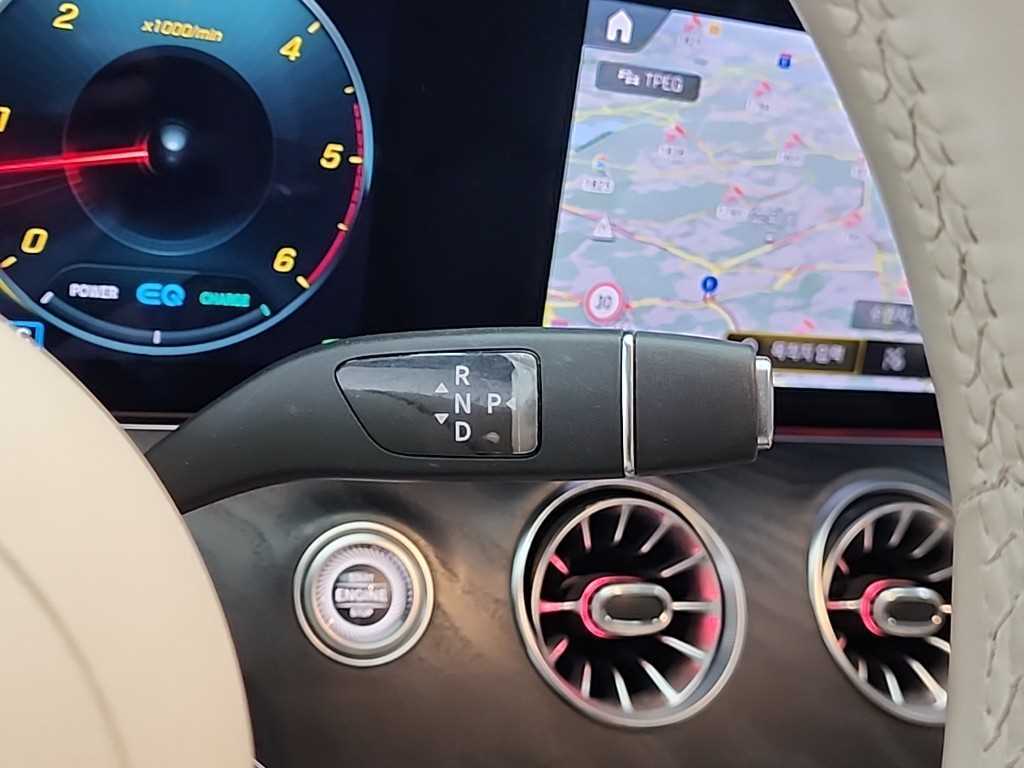 Mercedes Benz CLS Class - Vista 8