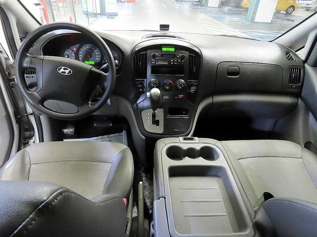 HYUNDAI Starex - Vista 11