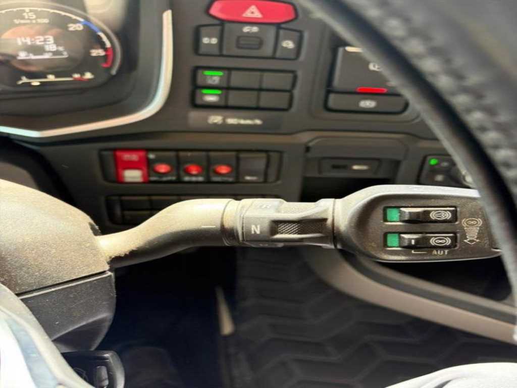 medium and large cargo truck - Vista 10