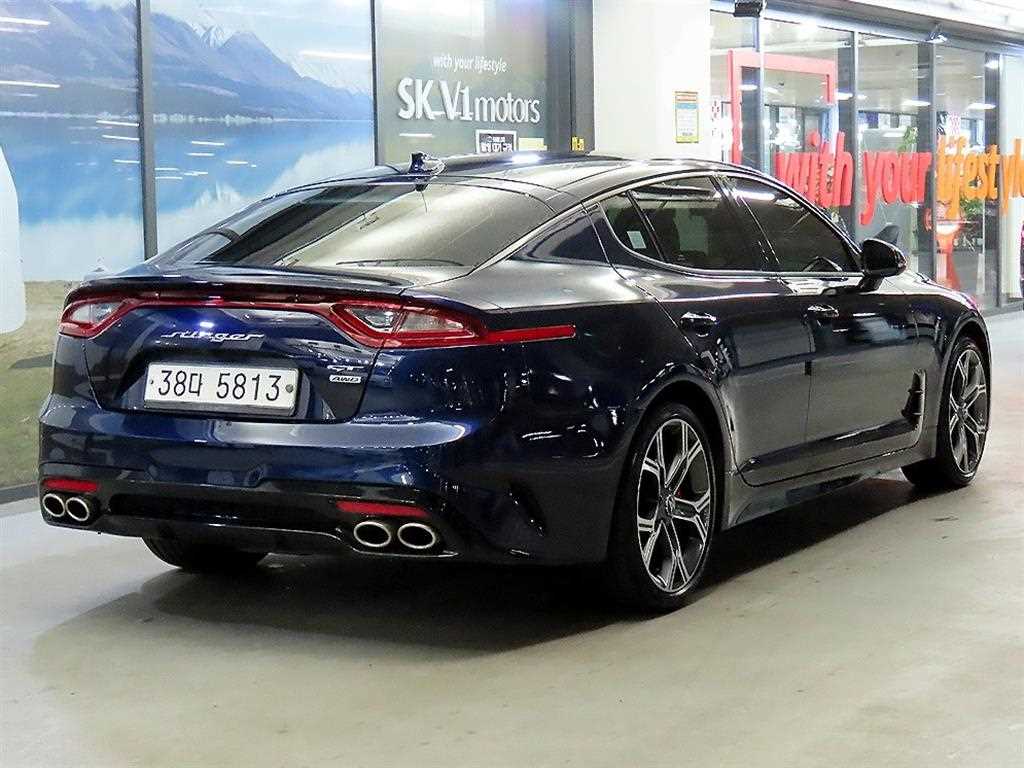 KIA Stinger - Vista 4