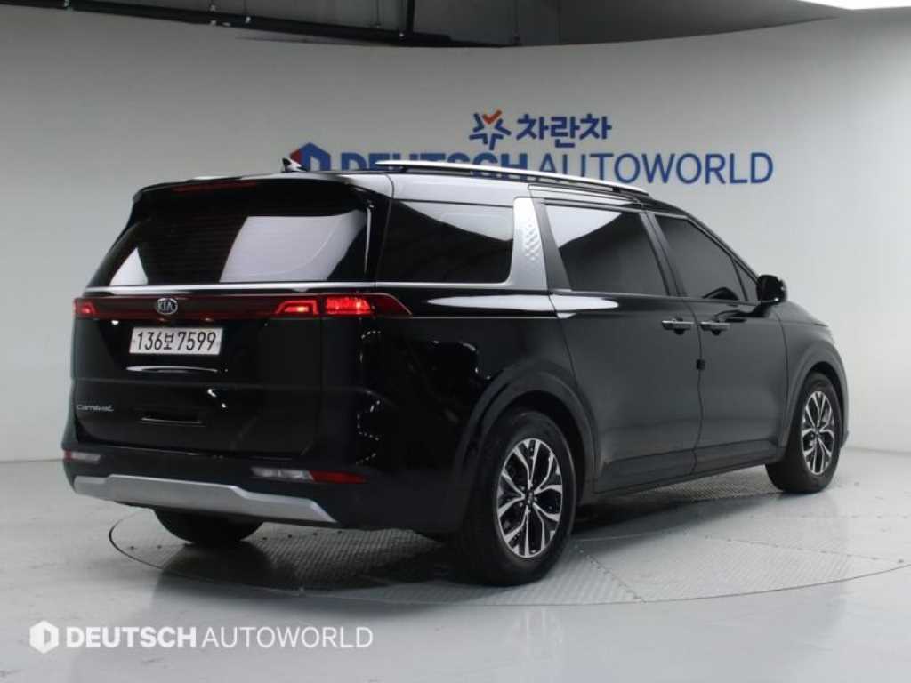 KIA Carnival - Vista 4