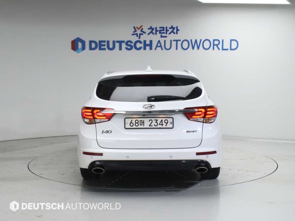 HYUNDAI i40 - Vista 4