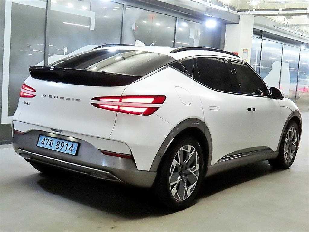 Genesis GV60 - Vista 4
