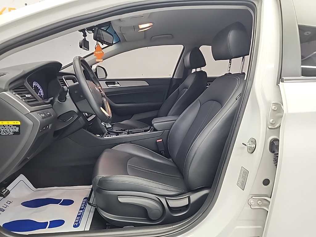 HYUNDAI Sonata - Vista 11