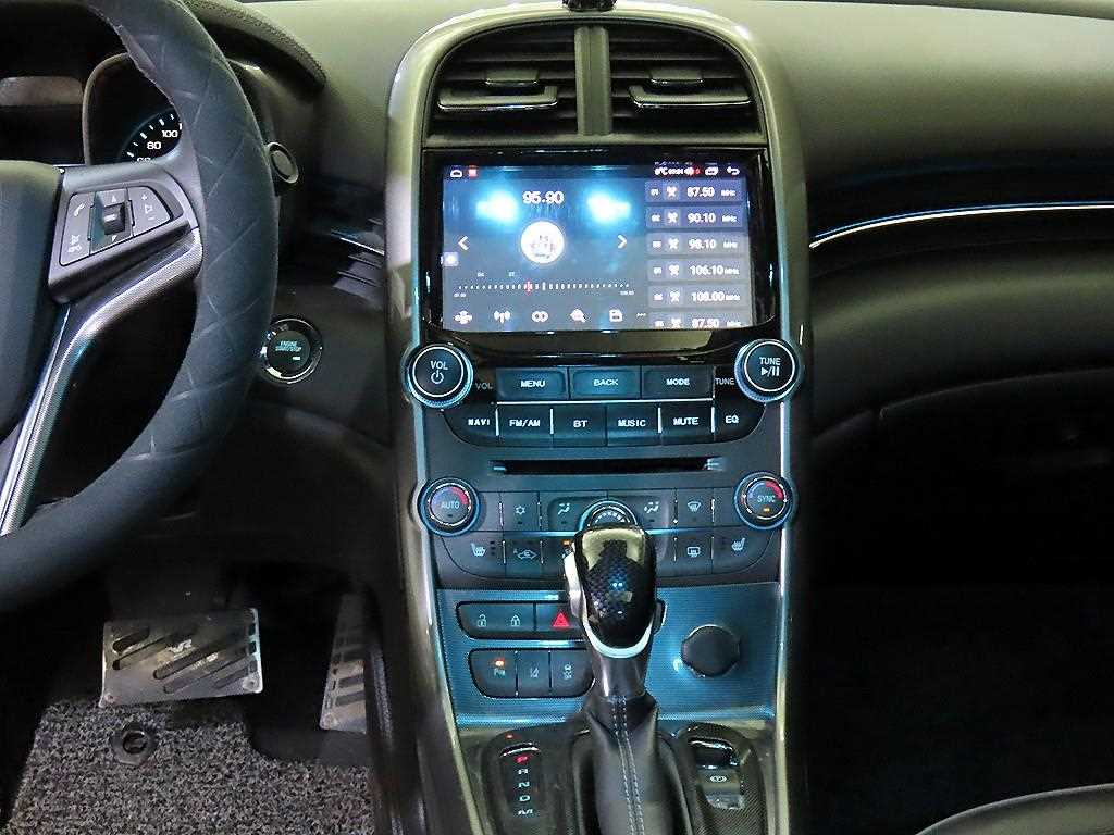 Chevrolet Malibu - Vista 11