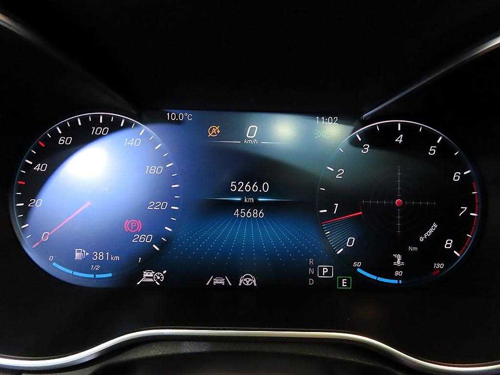 Mercedes Benz C Class - Vista 9