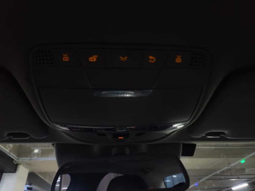 Mercedes Benz C Class - Vista 12