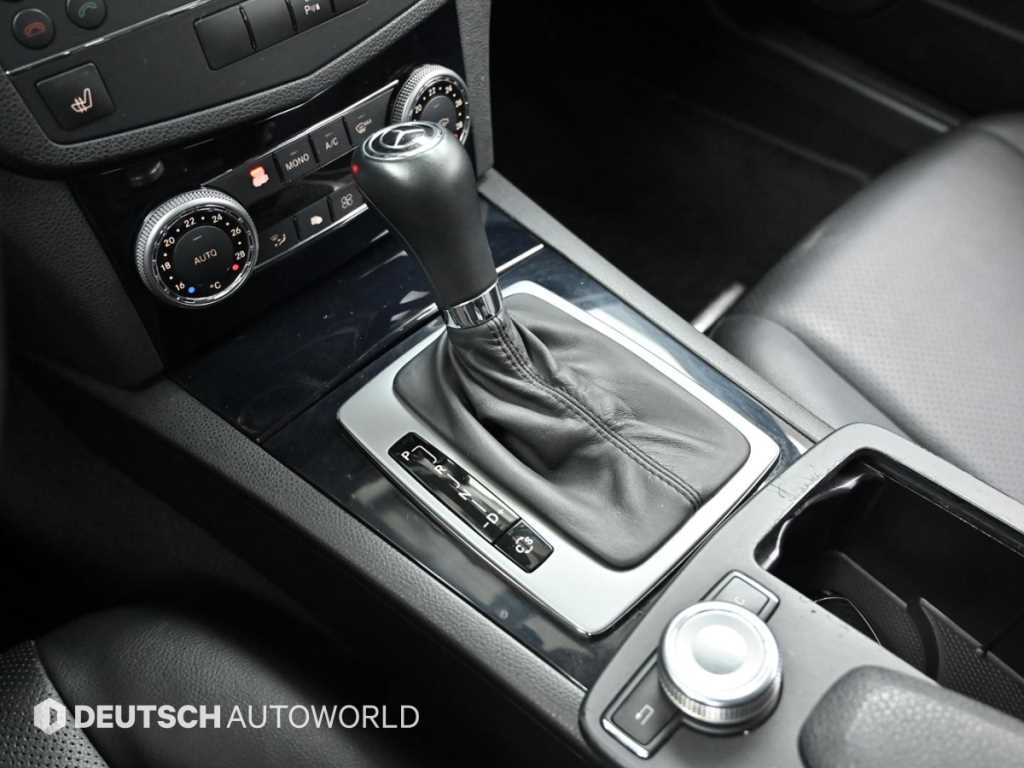 Mercedes Benz C Class - Vista 9