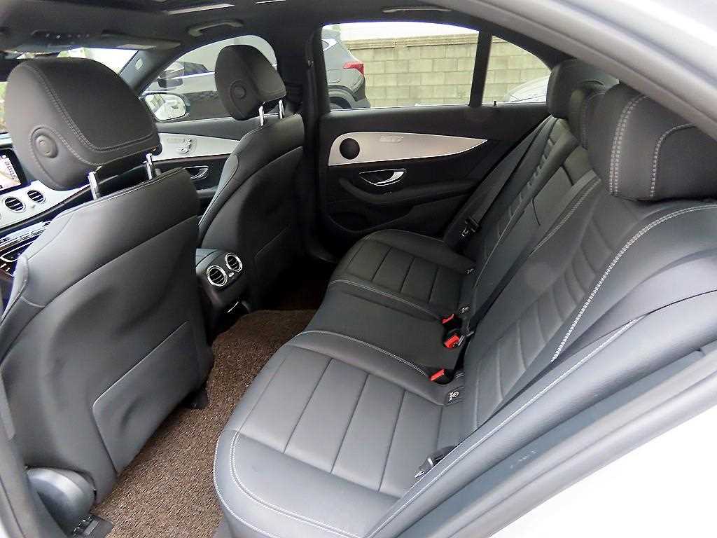 Mercedes Benz E class - Vista 6