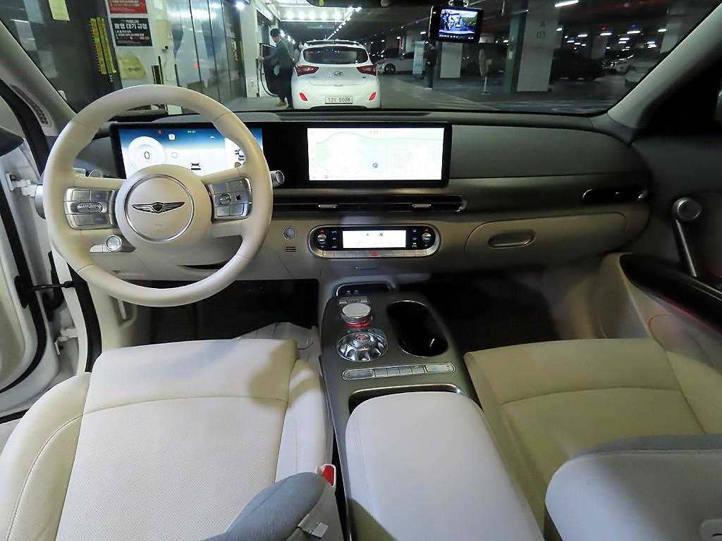 Genesis GV60 - Vista 10