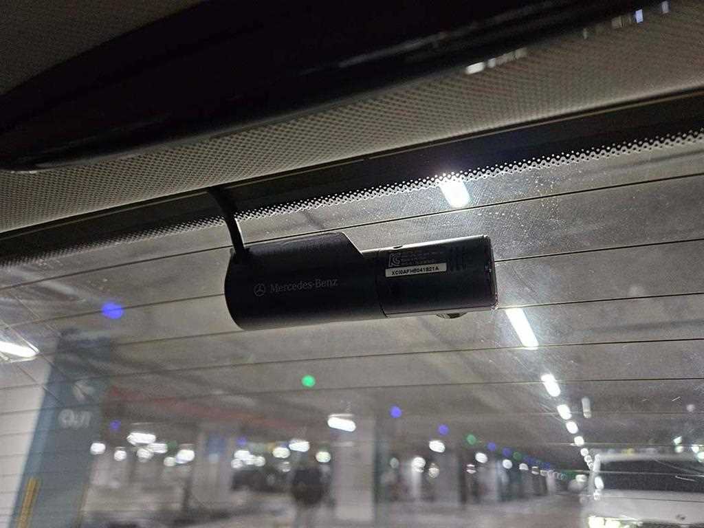 Mercedes Benz C Class - Vista 9