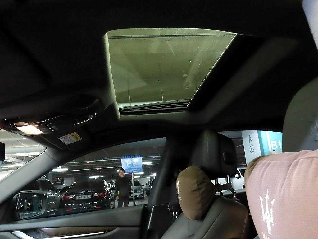 Maserati Ghibli 2022 Azul - Importación desde Corea - HF Imports Iquique - Foto 18