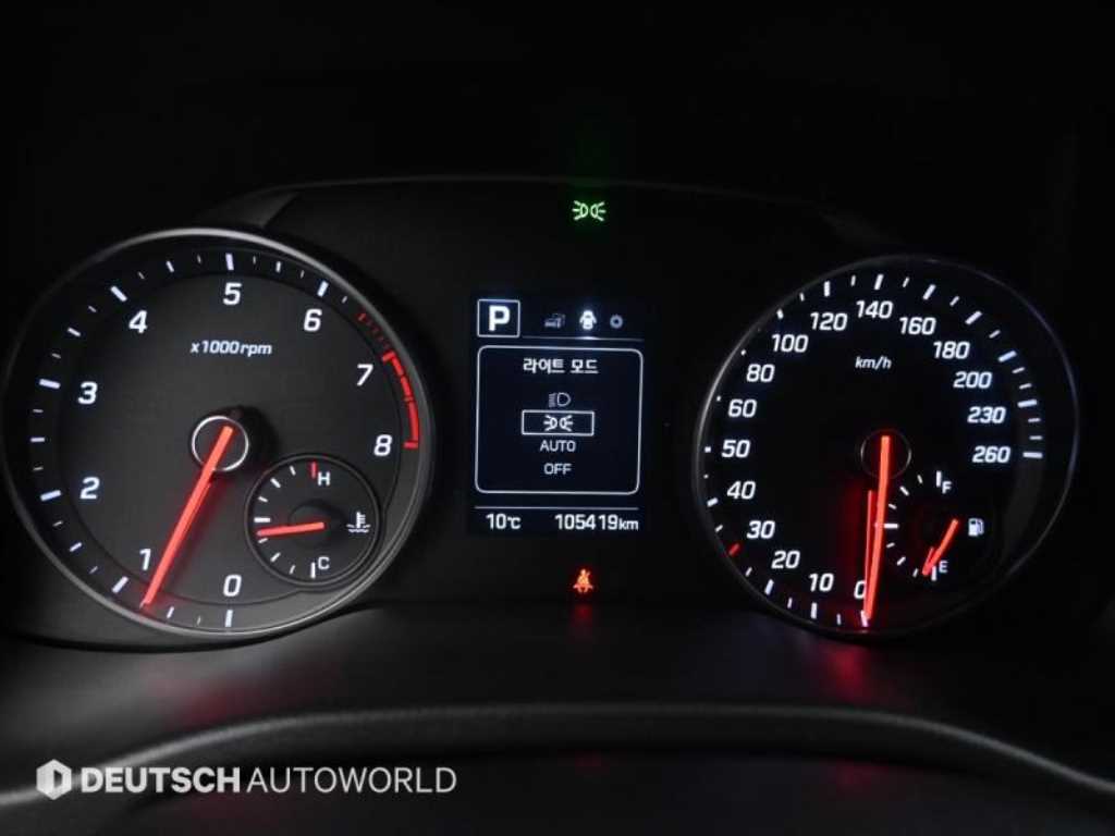 HYUNDAI Avante - Vista 8