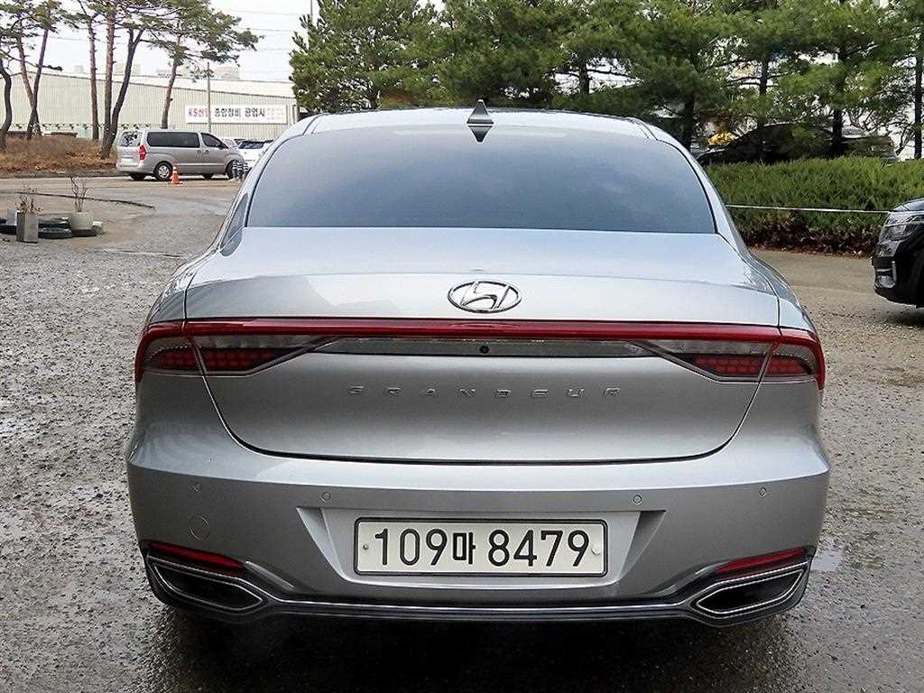 HYUNDAI Grandeur - Vista 4