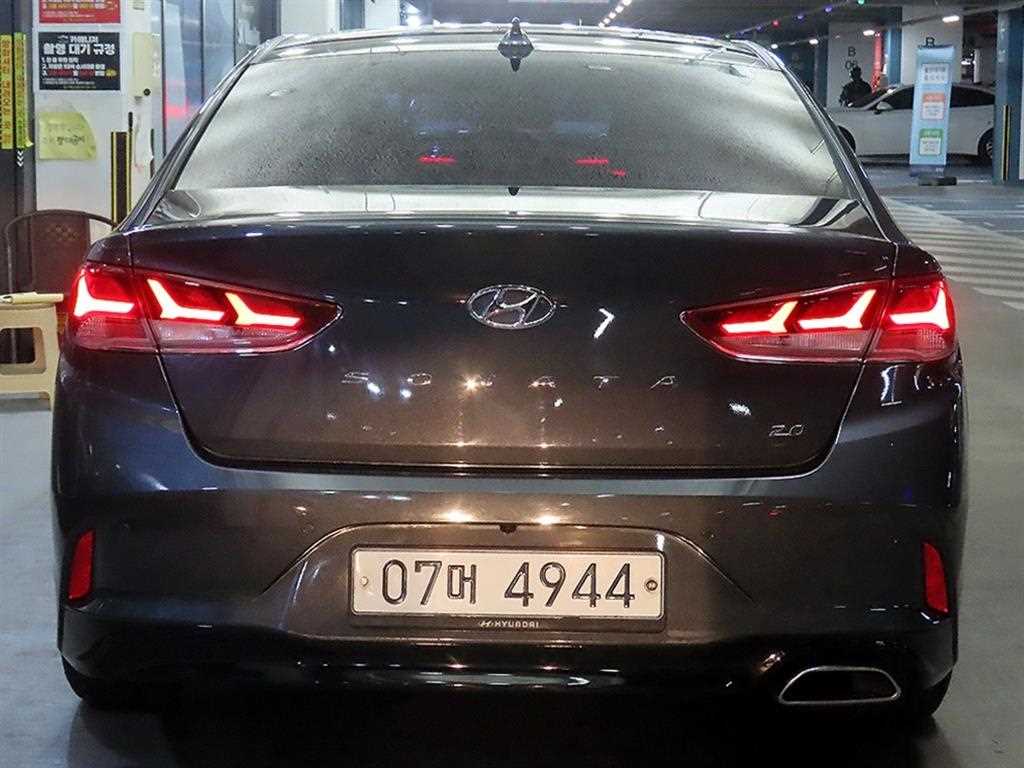 HYUNDAI Sonata - Vista 5