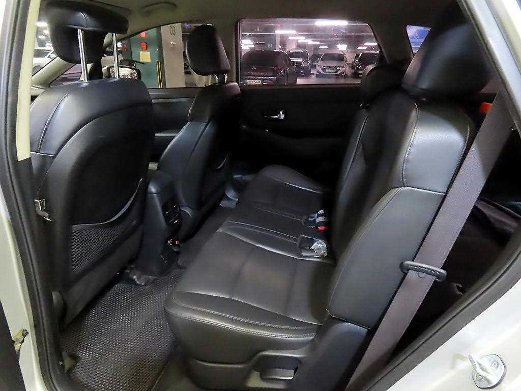 KIA Carens - Vista 7
