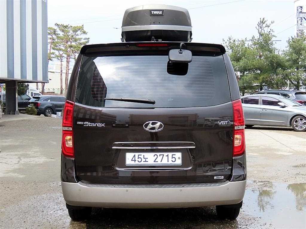 HYUNDAI Starex - Vista 4