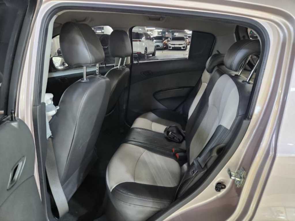 Chevrolet Spark - Vista 6