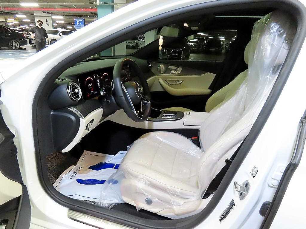 Mercedes Benz E class - Vista 7