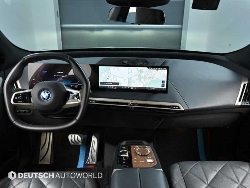BMW iX - Vista 7