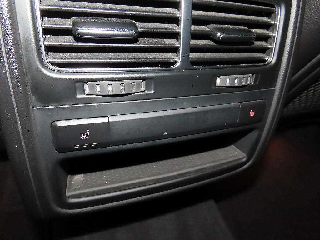 Volkswagen Touareg 2012 Blanco - Importación desde Corea - HF Imports Iquique - Foto 14