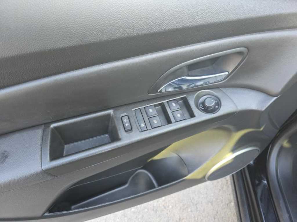 Chevrolet Cruise - Vista 10