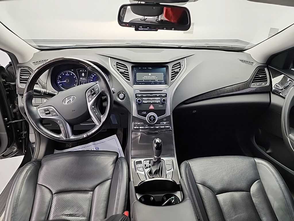 HYUNDAI Grandeur - Vista 7