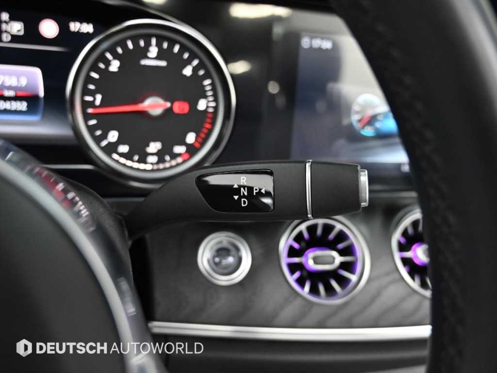 Mercedes Benz E class - Vista 9