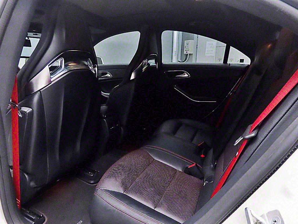 Mercedes Benz CLA Class - Vista 6